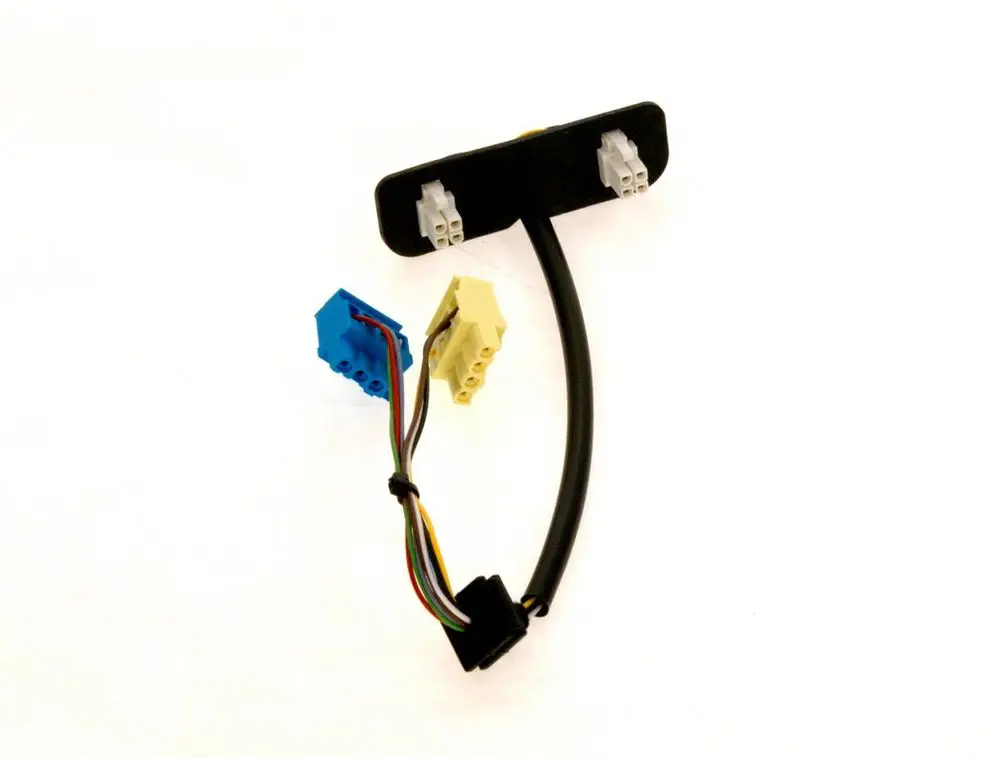 Kabelbaum mit mehreren Steckverbindern in verschiedenen Farben, vermutlich für elektrische Verbindungen. Hersteller Bosch.